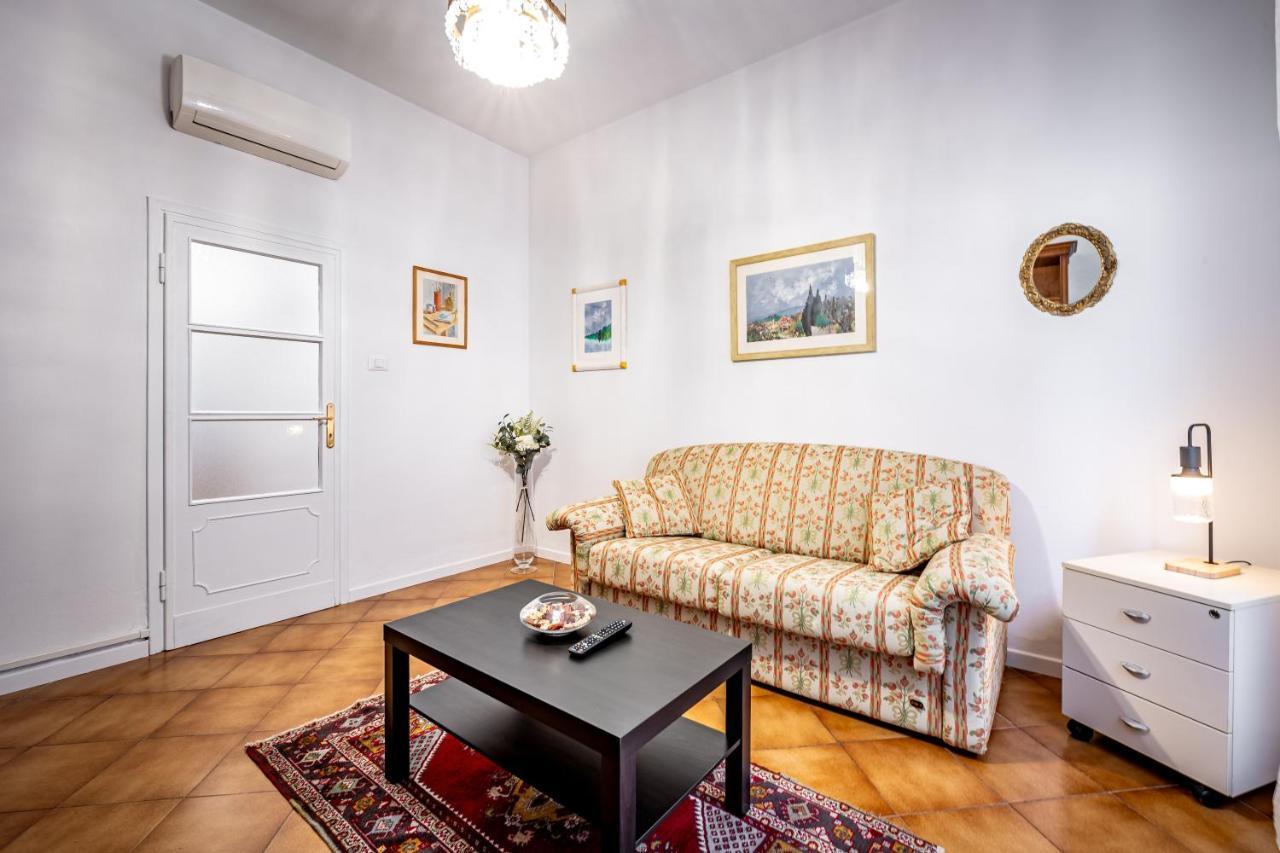 Yid Comfortable With Lift Florencia